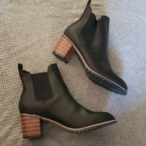 Black Pull On Booties